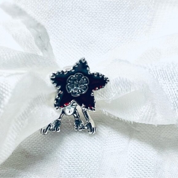 👹 NWOT Stranger Things Moveable Demogorgon Charm ✨ - Picture 10 of 12